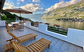 House With Big Terrace And Beautiful Sea View